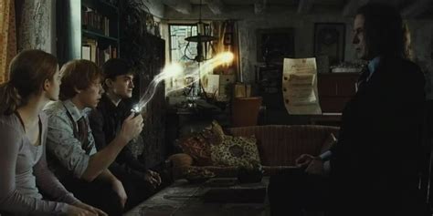 Why Dumbledore Left Ron The Deluminator In Harry Potter (& How It Worked)