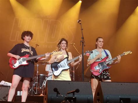 hinds band playing live