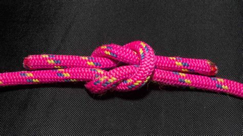 Square Knot | How To Tie A Square Knot | Step-by-Step Instructions