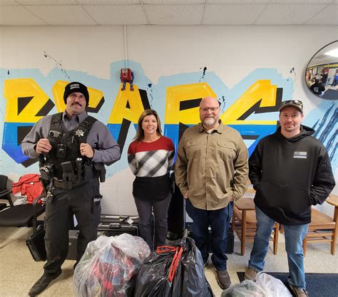 Douglas County Sheriff’s Office Gifts 150-200 Coats to Area Kids for Winter Season | Ozark Radio ...