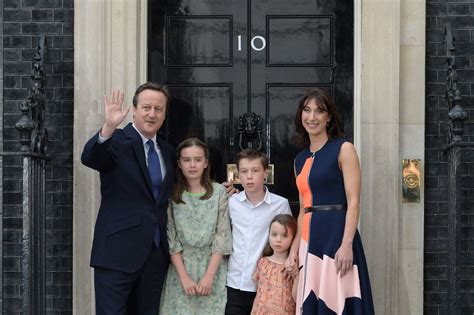 David Cameron makes final speech as PM with family at his side | Metro News