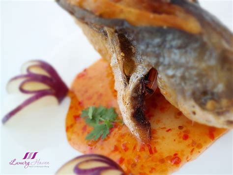 PurelyFresh Fresh Seafood + Deep-Fried Golden Pomfret Recipe