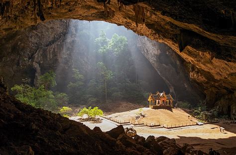 Beautiful Caves: The 7 Most Stunning Around the World | Architectural ...