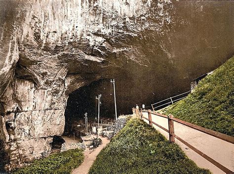 Castleton Peak Cavern Derbyshire 37