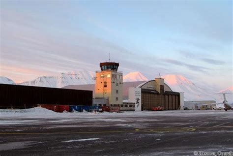 Longyearbyen Svalbard Airport - LYR