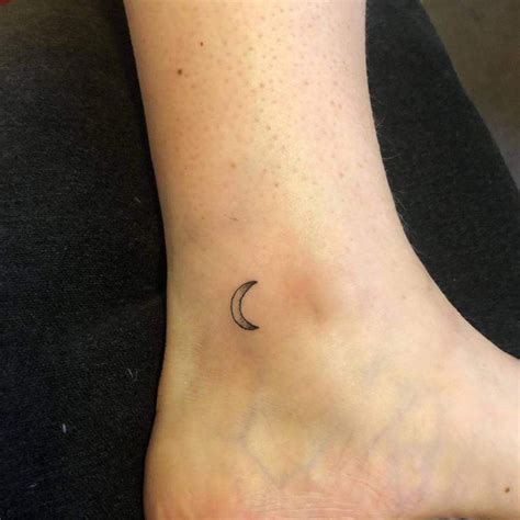 Top 59+ Best Crescent Moon Tattoo Ideas - [2021 Inspiration Guide ...