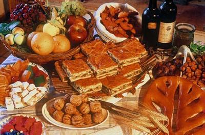 Delicious French Christmas Desserts and Tradition. Hold on to your hat!