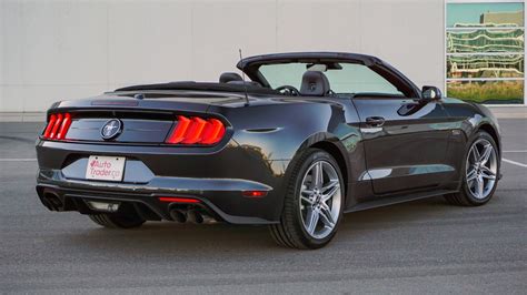 2022 Ford Mustang Convertible Review | AutoTrader.ca