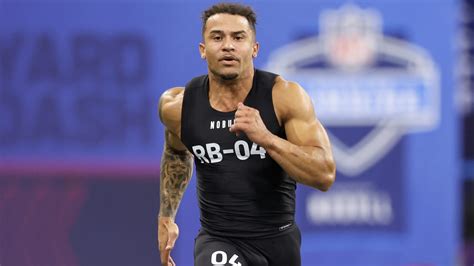 Running back Chase Brown runs official 4.43-second 40-yard dash at 2023 ...