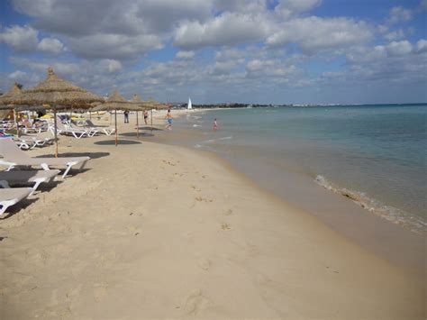 FLAMESEY'S BLOG: Hammamet Beach