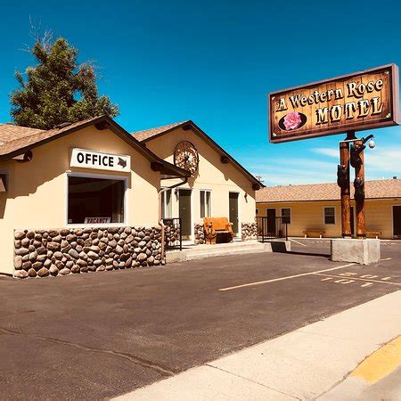 A WESTERN ROSE MOTEL - Prices & Hotel Reviews (Cody, WY)