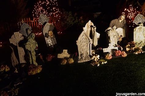 Halloween Graveyard DIY (+ Tips & Materials Needed) 2024 Guide