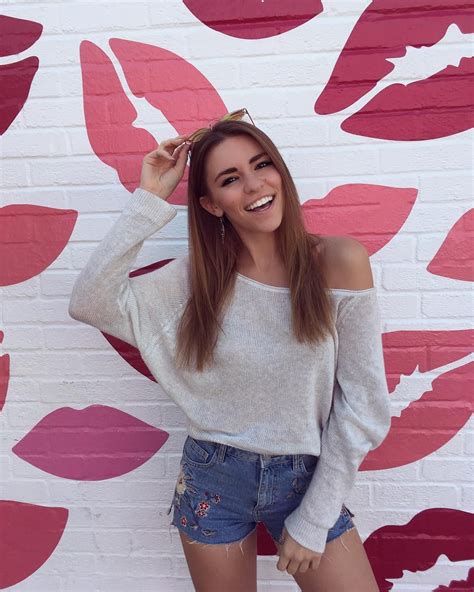 Amymarie Gaertner (@amymarie): «spread LOVE today!» | Cute outfits, T shirts for women, Women