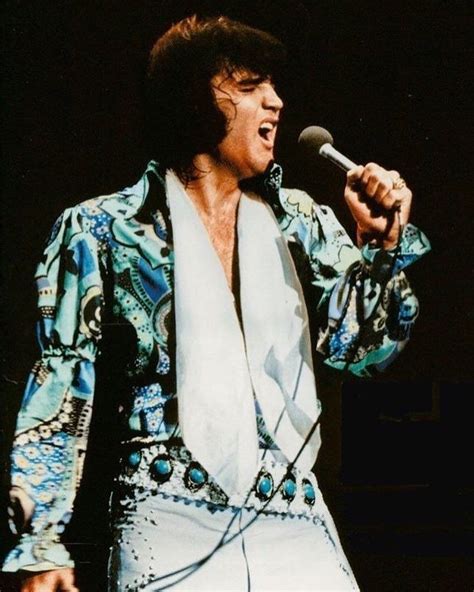 Elvis Presley August 1972 Las Vegas | Elvis presley las vegas, Elvis in concert, Elvis presley