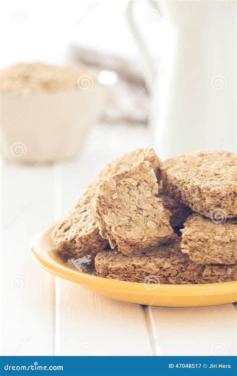 Wholemeal crackers stock image. Image of biscuits, brown - 47048517