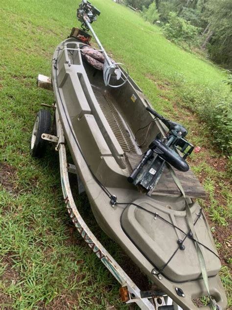 Beavertail Stealth Sneak Boat Sturdy Catamaran Style Bottom 12' Boat W/ Gun Rack for sale from ...