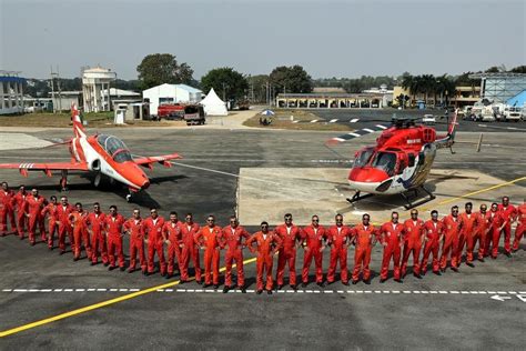 In Pictures | Here's How Aatmanirbhar Formation Flight, Surya Kiran Stole the Show at Aero India ...