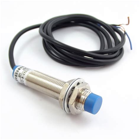 SENSOR INDUCTIVO NPN NO 4MM LJ12A3-4-Z/BX 6-36V 300MA 3 HILOS – Grupo Electrostore