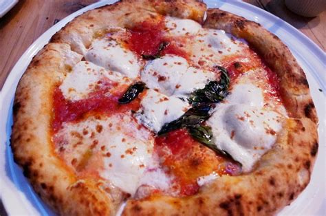 A First Look at Pizzetteria Brunetti in the West Village - Eater NY