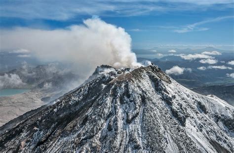 WARNING: Campi Flegrei Supervolcano Eruption Could cause Devastation in Central Italy | This is ...