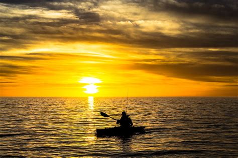 HD wallpaper: silhouette of man and woman painting, nature, men, sunset, kayaks | Wallpaper Flare