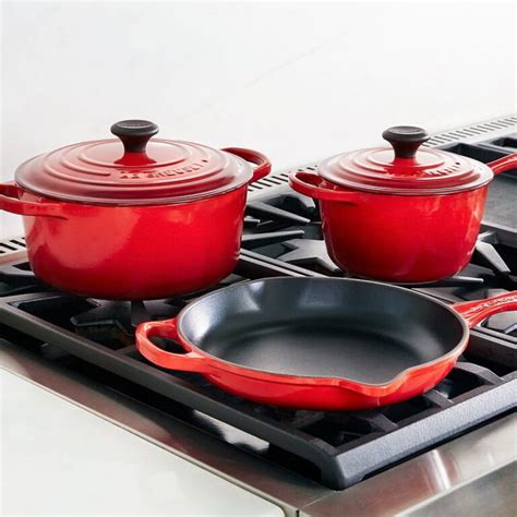 Baking Basics: Can Le Creuset Go In Oven?