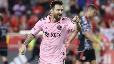 Messi la hace de nuevo: debuta en la MLS y con gol - Noticias de El Salvador