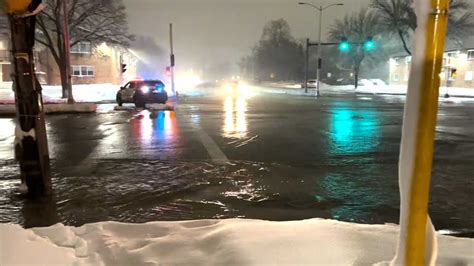 Milwaukee water main breaks during snowstorm