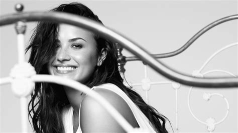 5K Wallpapers, Black And White Wallpapers, Demi Lovato Monochrome 5K, Music Wallpapers, Girls ...