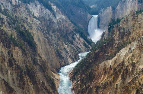 The Grand Canyon of Yellowstone, Lower Falls, Wyoming [4928 × 3264] | Best hikes, Yellowstone ...