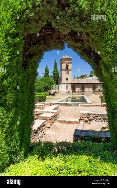 Alhambra palace hi-res stock photography and images - Alamy