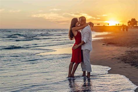 15 Unique Romantic Date Ideas for Couples | Honeymoon Bug Plan Your Romantic Date Today