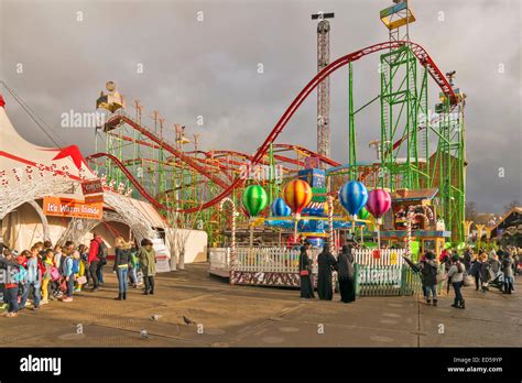 LONDON HYDE PARK WINTER WONDERLAND ROLLER COASTER RIDES AND A CIRCUS Stock Photo - Alamy