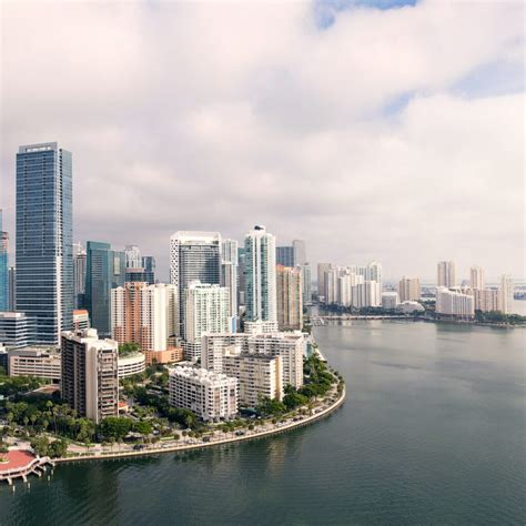 Miami vs Miami Beach - What’s the Difference in 2023? (Explained)