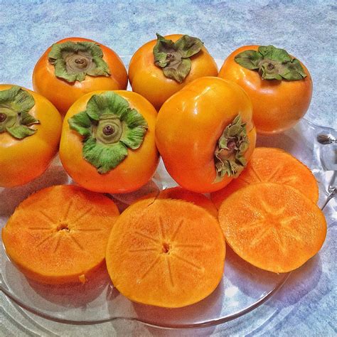 Refreshing Persimmons | Persimmons, Persimmon, Fruit