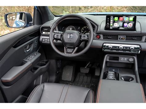 2023 Honda Pilot Lx Interior