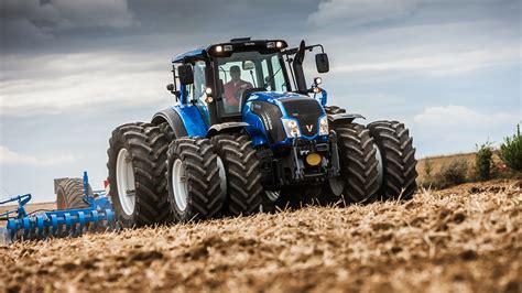 Image tractors Agricultural machinery 2012-17 Valtra T213 1920x1080