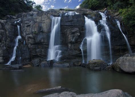 12 Wonderful Waterfalls In Jharkhand • Travelothon