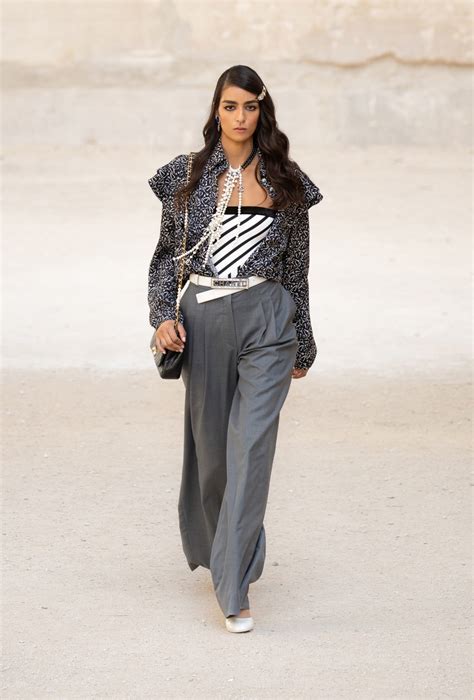 Chanel Resort 2022 Fashion Show | The Impression