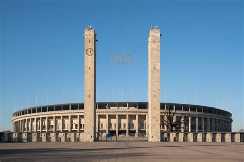 Das Berliner Olympiastadion (1936) - ein Bauwerk der Nazizeit