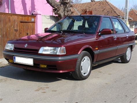 1991 Renault 21 GTS, B/L/K48E 1.7 (105 cui) gasoline 66 kW