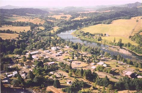 Elkton, OR : Aerial view of Elkton photo, picture, image (Oregon) at city-data.com