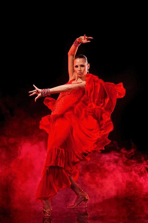 Dancer | Spanish dancer, Flamenco dancing, Flamenco