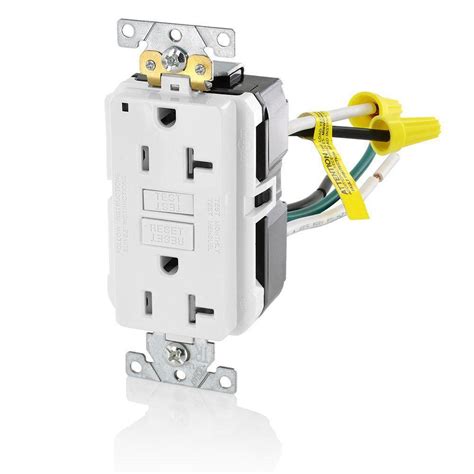 Leviton 20 Amp SmartlockPro Industrial Grade Heavy Duty Tamper ...