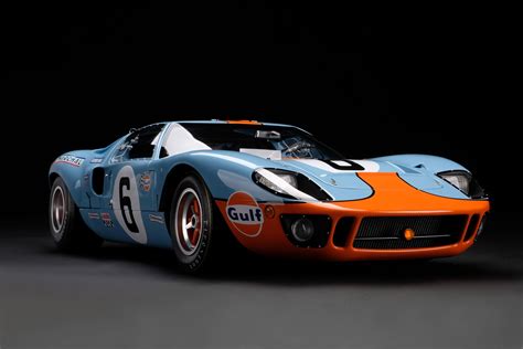 Amalgam Has Created A Stunning 1:8 Ford GT40 Scale Model | Carscoops