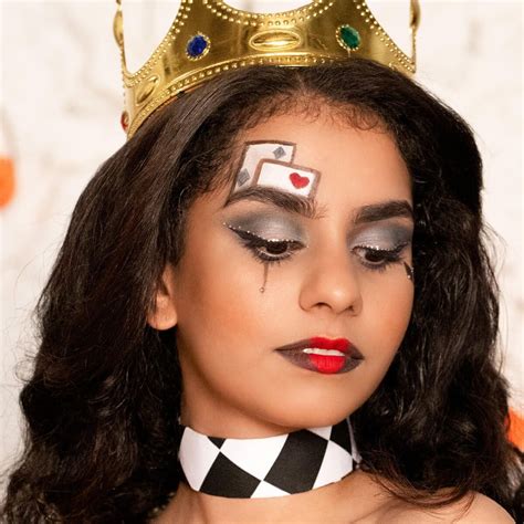 HALLOWEEN MAKEUP: QUEEN OF HEARTS | Queen of hearts makeup, Halloween queen, Queen makeup