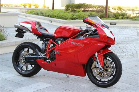 That Ducati Red! : r/bikesgonewild