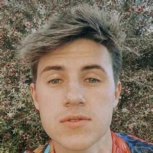 Ryan Ploof - Age, Family, Bio | Famous Birthdays