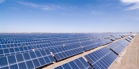 ALGERIA: 5,600 MW of solar power plants under construction | Afrik 21