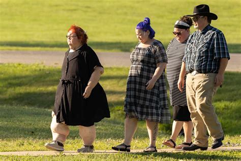 1000-Lb. Sisters' Tammy Slaton at Husband's Funeral: Photo